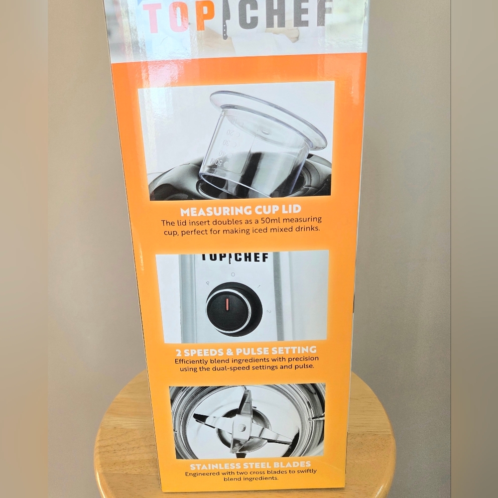 Top Chef Blender with Measuring Cup Lid - Picture 4 of 4